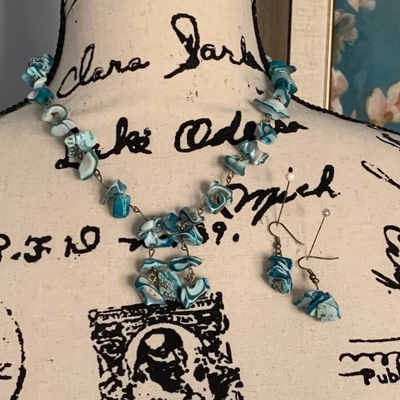 Blue Shell Necklace & matching pierced earrings - Picture 3 of 5